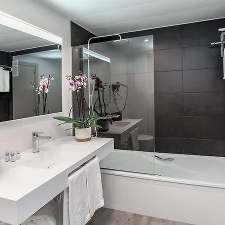 Atenea Hotel 4*