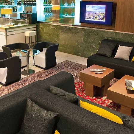 巴塞罗那雅典娜公寓式酒店 4* 巴塞罗那